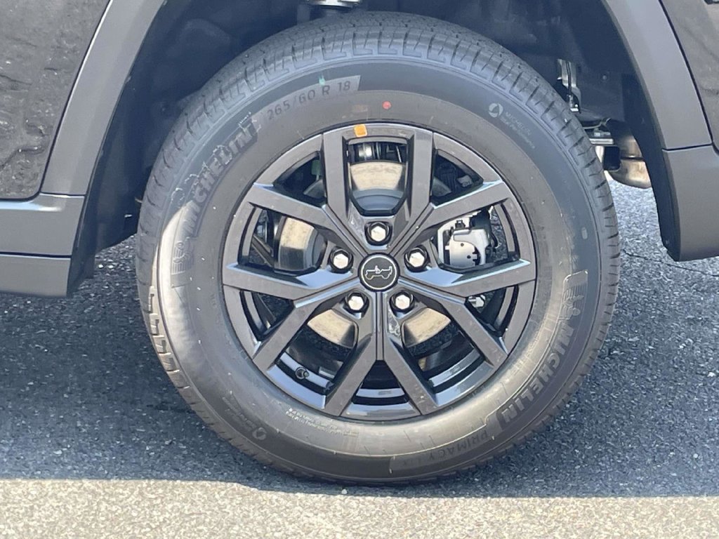 New 2027 Jeep Grand Cherokee Altitude RWD image 12
