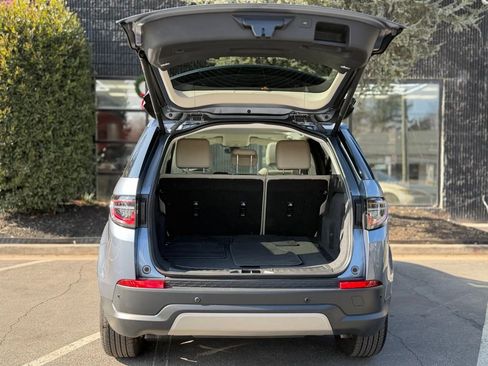 Used 2023 Land Rover Discovery Sport S image 16