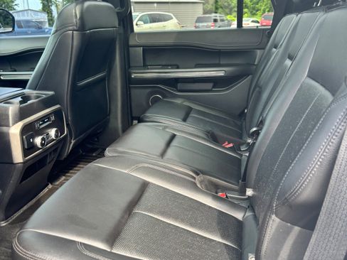 Used 2020 Ford Expedition XLT w/ Equipment Group 201A RWD image 11