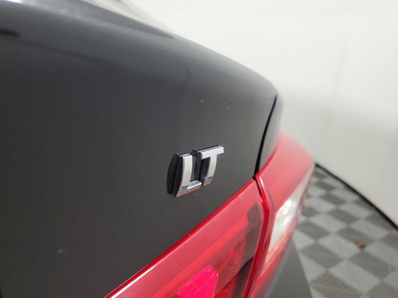 Used 2025 Chevrolet Malibu LT FWD image 7