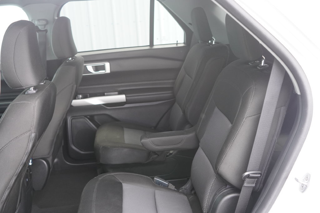 Used 2022 Ford Explorer XLT AWD/4WD image 28