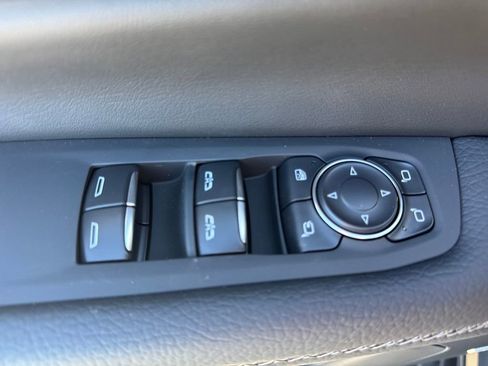 New 2026 GMC Yukon XL Denali w/ LPO, Floor Liner Package AWD/4WD image 21