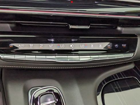 Used 2024 Cadillac Escalade ESV Sport w/ Touring Package AWD/4WD image 30