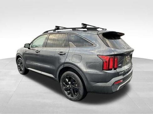 Used 2022 Kia Sorento S w/ Panoramic Sunroof Package image 5