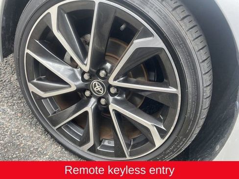 Used 2019 Toyota Corolla XSE image 6