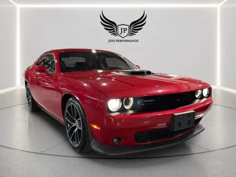 Used 2016 Dodge Challenger R/T Scat Pack RWD image 15