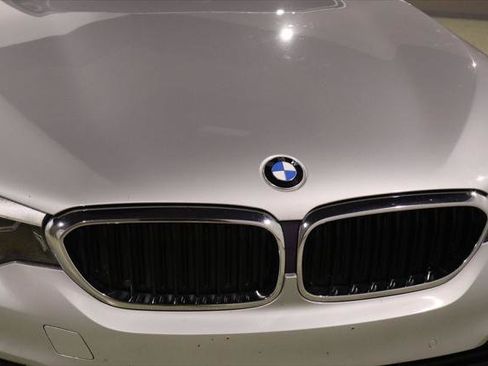 Used 2017 BMW 530i RWD image 14