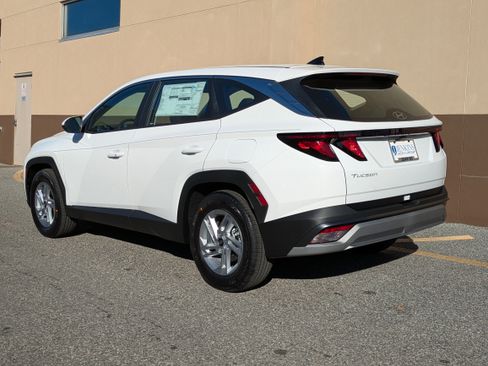 New 2026 Hyundai Tucson SE image 7
