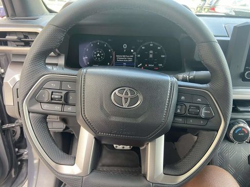 Used 2025 Toyota Tacoma TRD Sport RWD image 33