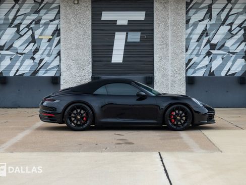 Used 2024 Porsche 911 Carrera 4S AWD/4WD image 17