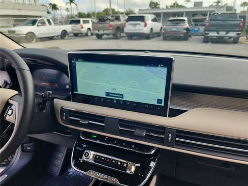 New 2026 Lincoln Corsair Premiere image 24