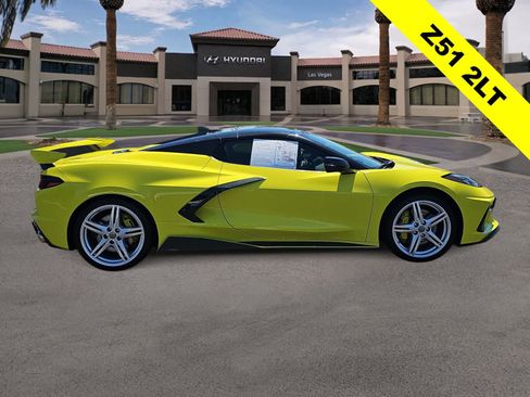 Used 2024 Chevrolet Corvette Stingray Preferred Conv w/ Z51 Performance Package RWD image 9