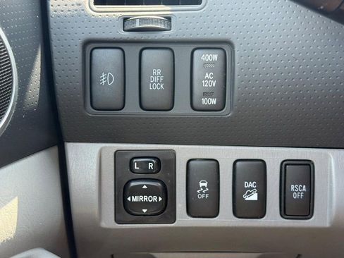 Used 2015 Toyota Tacoma 4x4 Double Cab w/ TRD Off-Road Package image 16