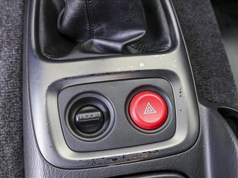 Used 2001 Honda S2000 image 17