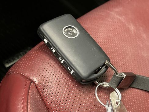 Used 2021 MAZDA MAZDA3 s AWD/4WD image 27