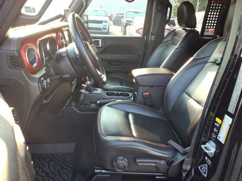 Used 2021 Jeep Gladiator Rubicon w/ Dual Top Group AWD/4WD image 4