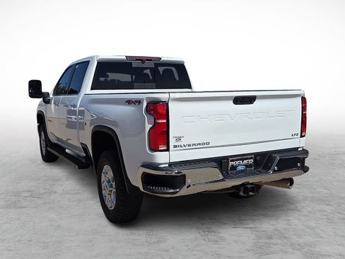 Used 2025 Chevrolet Silverado 2500 LTZ w/ LTZ Convenience Package AWD/4WD image 8