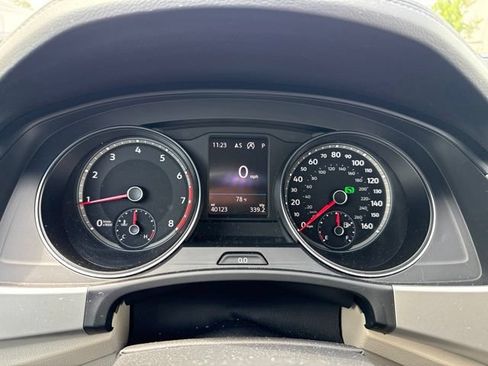 Used 2021 Volkswagen Atlas SE w/ Towing Package FWD image 12