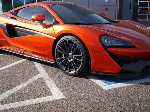 Used 2017 McLaren 570S Coupe image 1