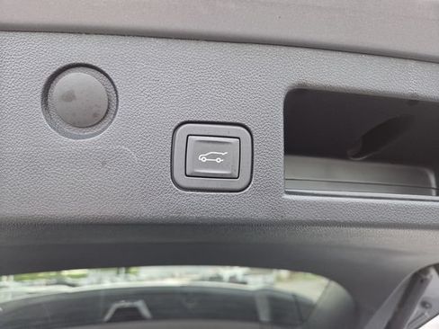 Used 2025 Chevrolet Equinox RS w/ Safety and Technology Package FWD image 19