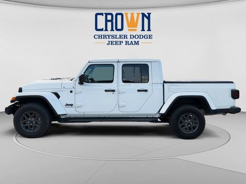 Used 2026 Jeep Gladiator Sport AWD/4WD image 6