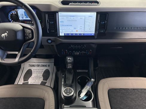 Used 2022 Ford Bronco Wildtrak image 21