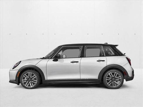 New 2026 MINI Cooper 4-Door Hardtop FWD image 3
