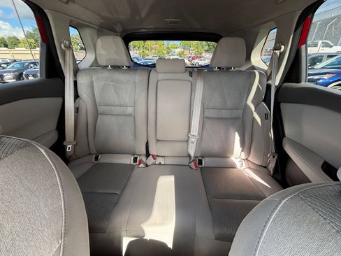 Used 2025 Nissan Rogue SV AWD/4WD image 40