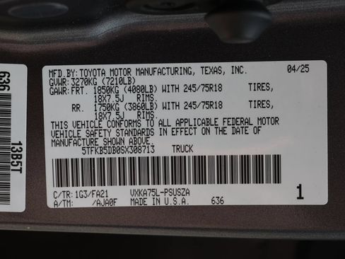 Used 2025 Toyota Tundra SR AWD/4WD image 33