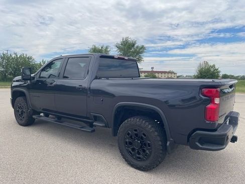 Used 2024 Chevrolet Silverado 2500 Custom w/ Custom Value Package AWD/4WD image 4