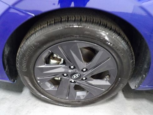 Used 2023 Hyundai Elantra SEL FWD image 21