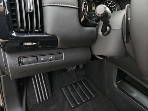 New 2026 Nissan Pathfinder SV image 20