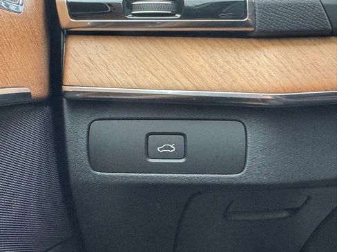 Used 2023 Volvo XC90 B5 Plus image 17