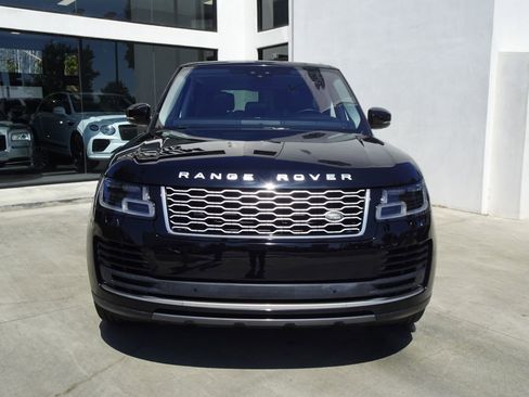 Used 2020 Land Rover Range Rover HSE image 2