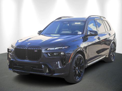 New 2026 BMW X7 M60i image 3