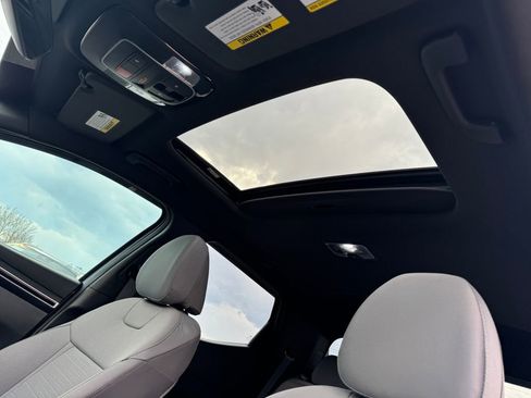 Used 2023 Hyundai Santa Cruz SEL Premium image 9