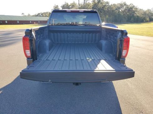 New 2026 GMC Sierra 1500 SLE image 29