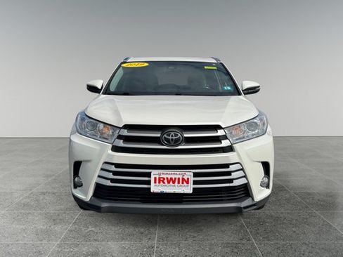 Used 2019 Toyota Highlander XLE AWD/4WD image 8
