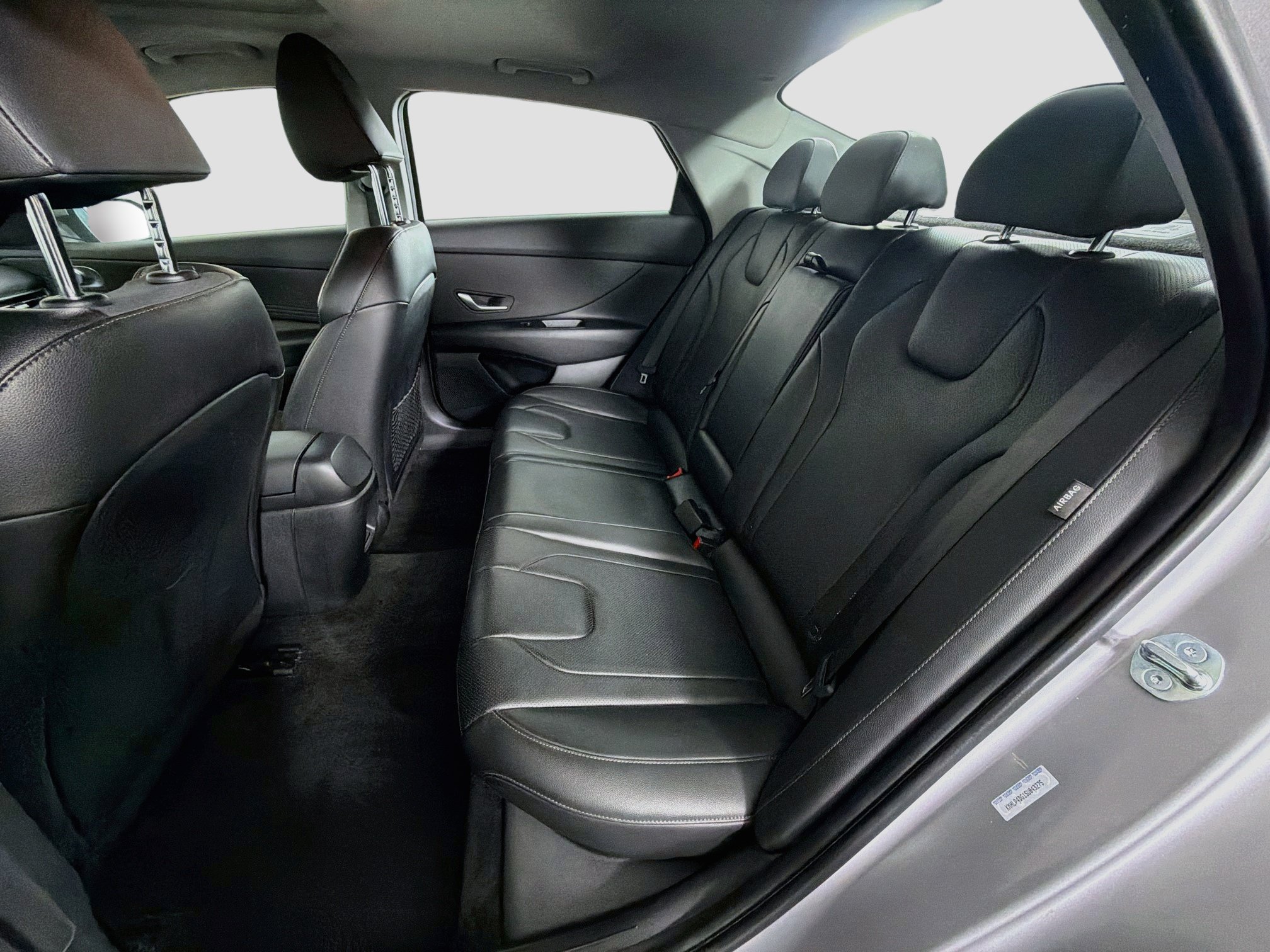 Used 2025 Hyundai Elantra Limited FWD image 28