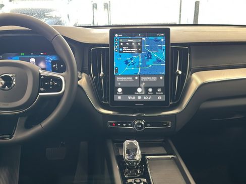 New 2026 Volvo XC60 B5 Ultra w/ Climate Package AWD/4WD image 11
