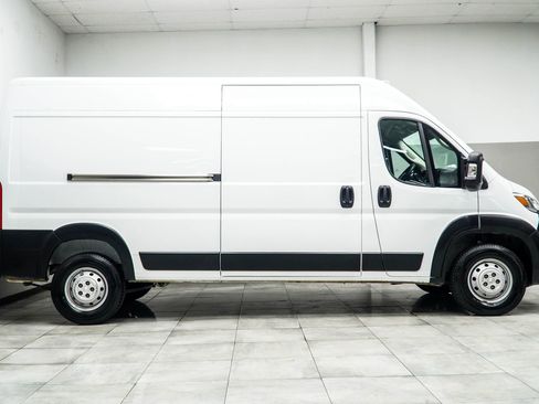 Used 2023 RAM ProMaster 2500 FWD image 6