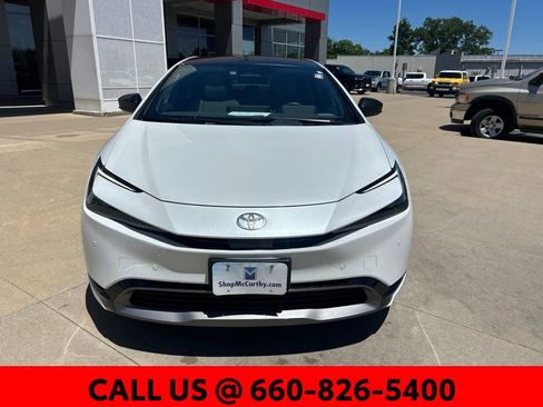 Used 2023 Toyota Prius Limited w/ Limited Premium Package FWD image 3