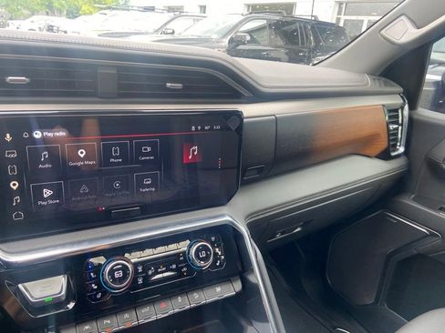 Used 2024 GMC Sierra 1500 Denali AWD/4WD image 13