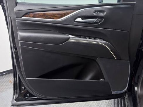 Used 2021 Cadillac Escalade ESV Sport Platinum RWD image 13