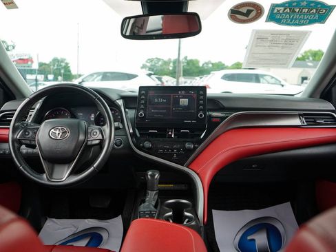 Used 2021 Toyota Camry XSE FWD image 9