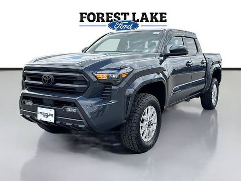 Used 2024 Toyota Tacoma SR5 AWD/4WD image 3