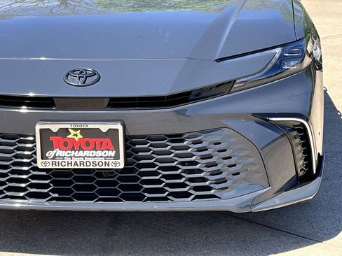 Used 2025 Toyota Camry XSE w/ Premium Package image 8