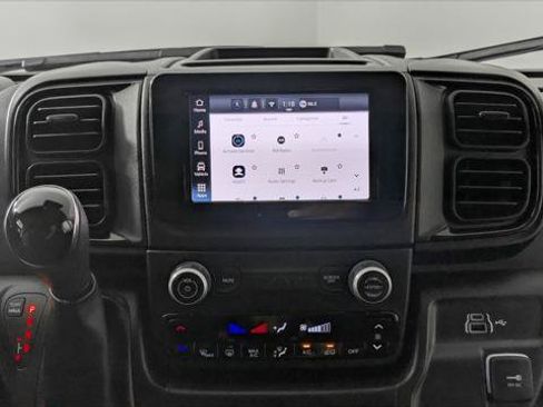 Used 2025 RAM ProMaster 2500 w/ U-Haul Equipment Group FWD image 23