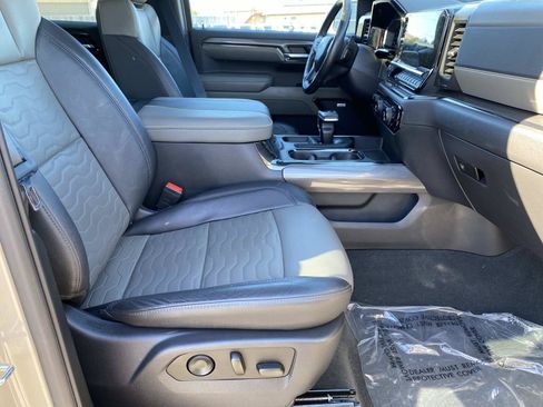 Used 2023 Chevrolet Silverado 1500 ZR2 AWD/4WD image 25