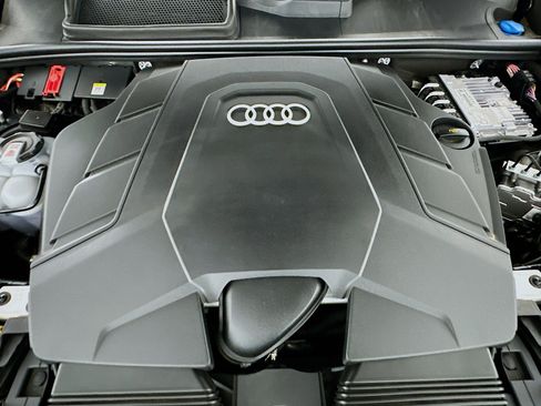 Used 2024 Audi Q8 Premium Plus w/ Premium Plus Package AWD/4WD image 33